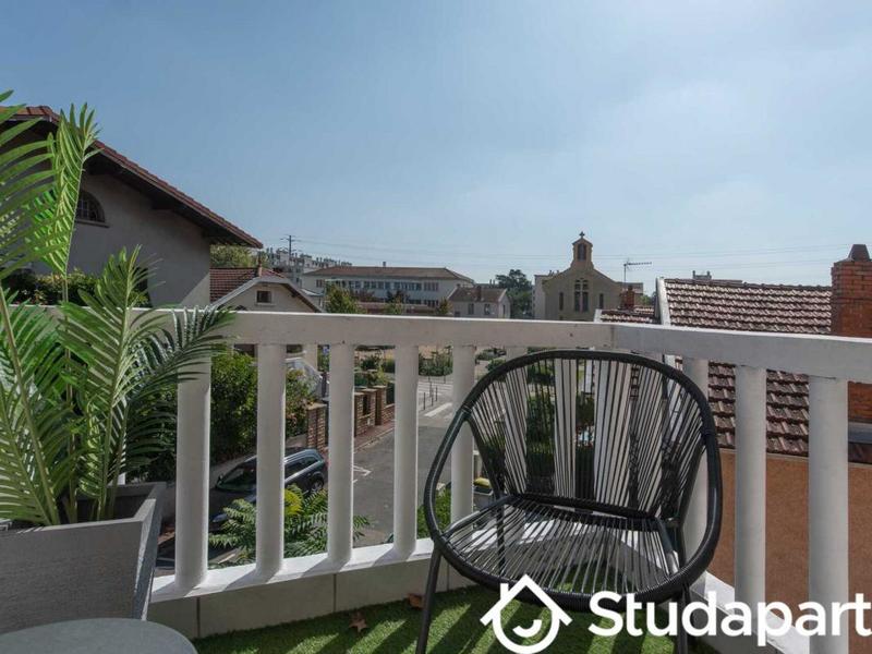 Appartement - 240 m² - 1 pièce