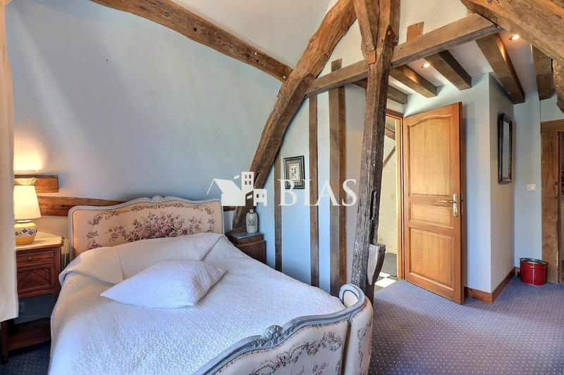 Maison ancienne - 208 m² - 6 pièces