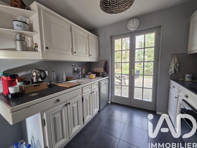 Maison - 228 m² - 8 pièces