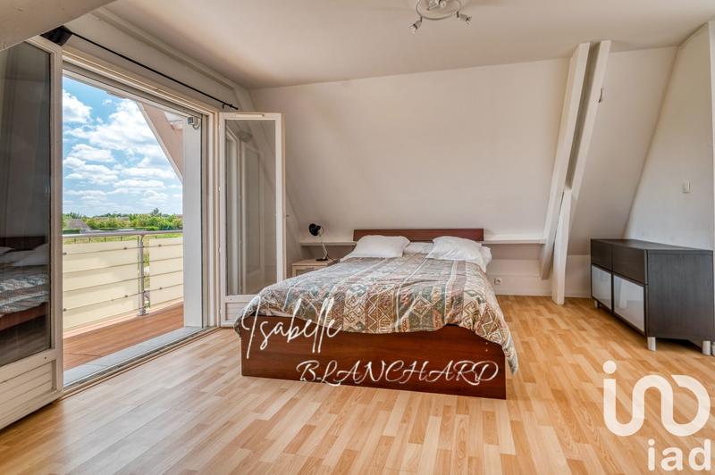 Maison - 217 m² - 10 pièces