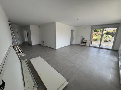 Appartement - 90 m² - 4 pièces