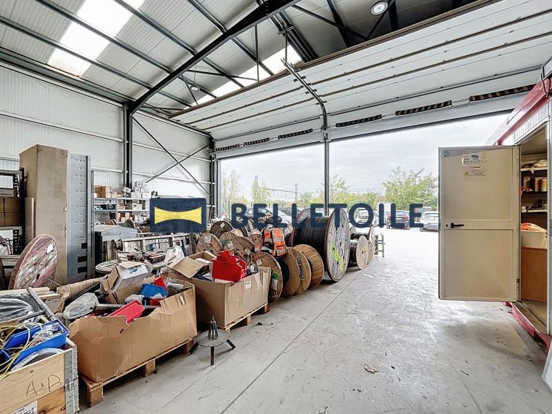 Entrepôt - 296 m²