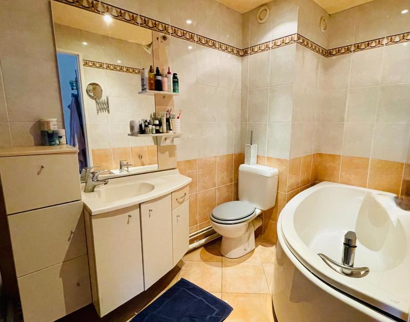 Appartement - 94 m² - 5 pièces