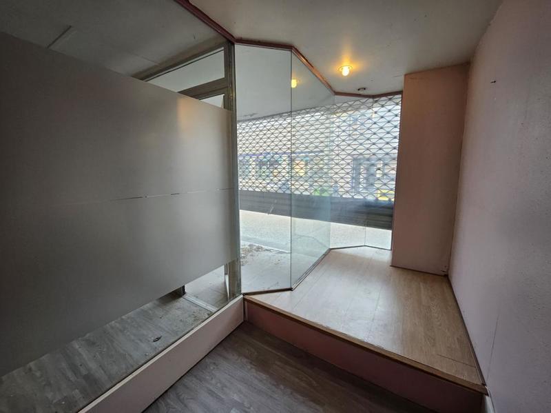 Bureau - 51 m² - 5 pièces