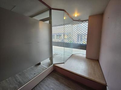 Bureau - 51 m² - 5 pièces