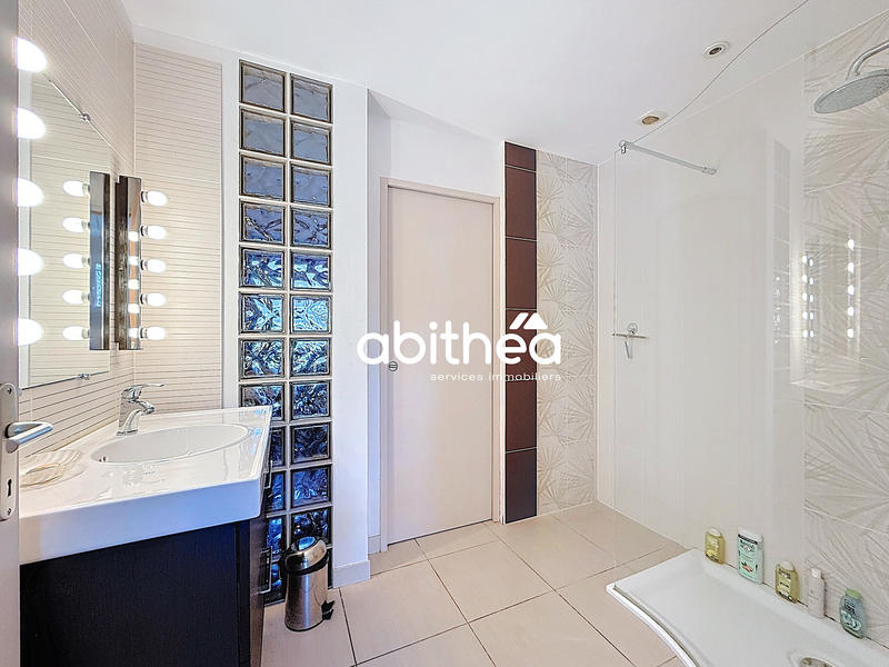 Maison - 175 m² - 7 pièces