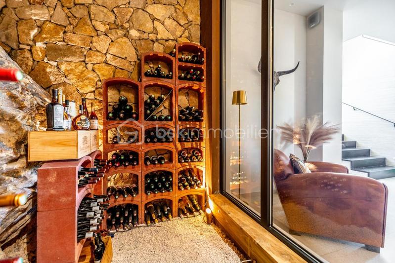 Villa - 395 m² - 9 pièces