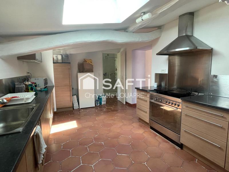 Maison - 285 m² - 8 pièces