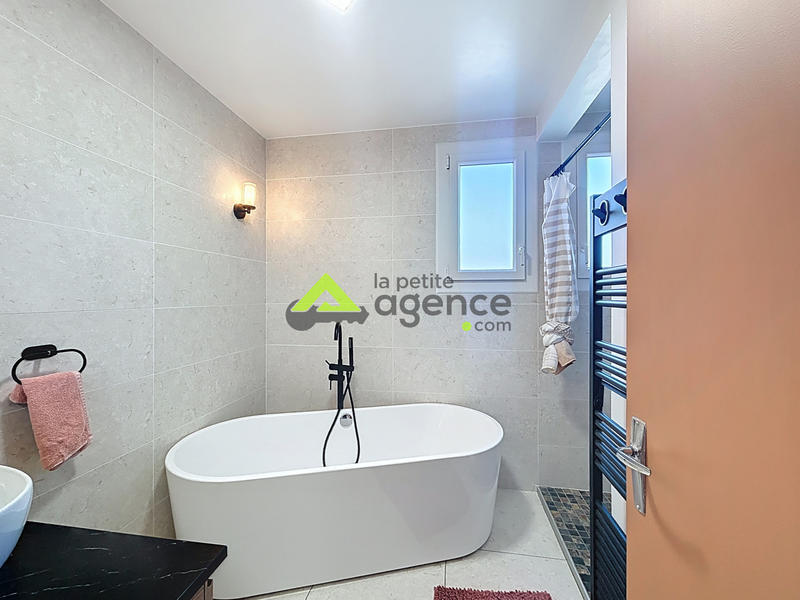 Maison - 105 m² - 4 pièces