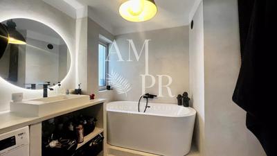 Appartement - 122 m² - 4 pièces