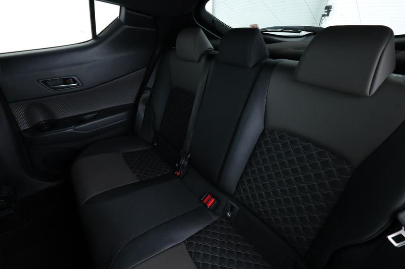 Toyota c-Hr 1.8 Hybride Distinctive 122 ch