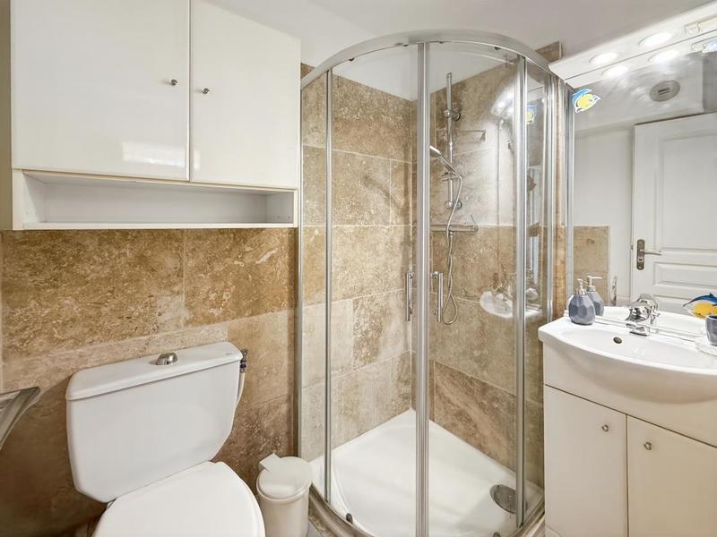 Studio - 25 m² - 1 pièce