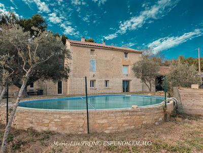 Mas - 266 m² - 8 pièces