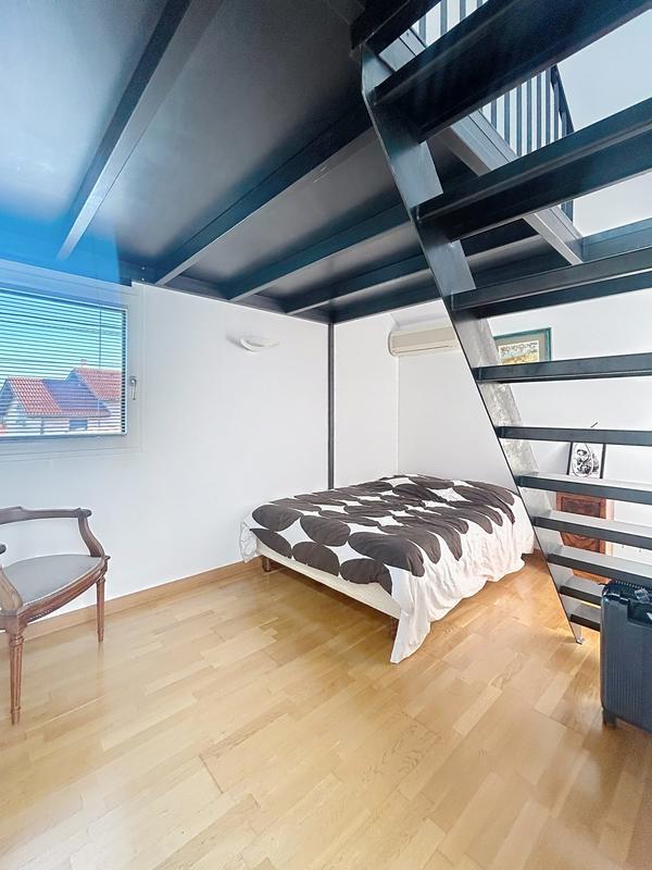 Maison - 195 m² - 6 pièces