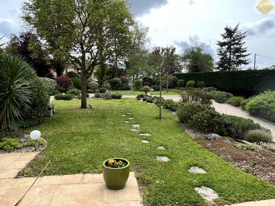 Maison - 138 m² - 7 pièces