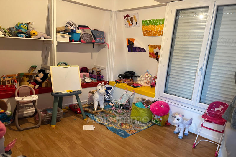 Maison - 80 m² - 5 pièces