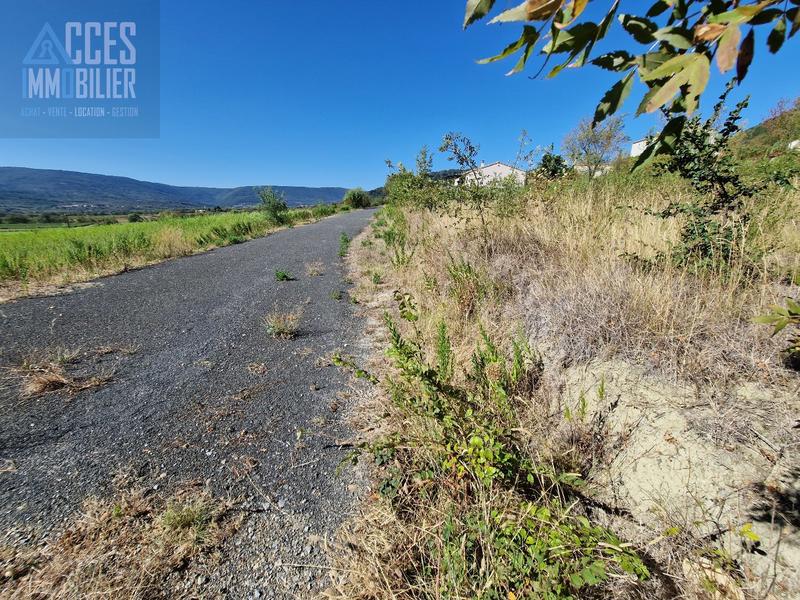 Terrain constructible - 1 354 m²