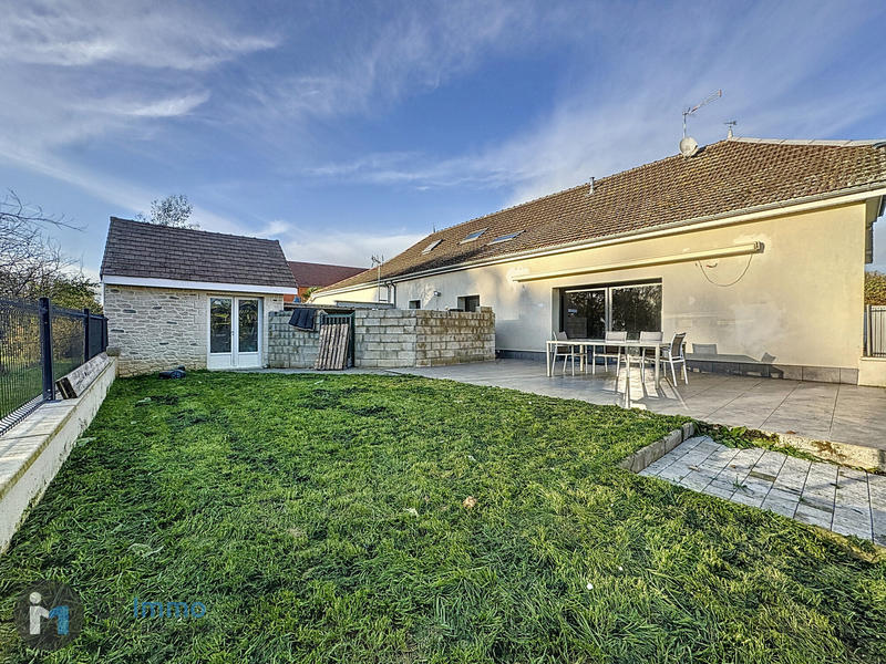 Maison - 214 m² - 7 pièces