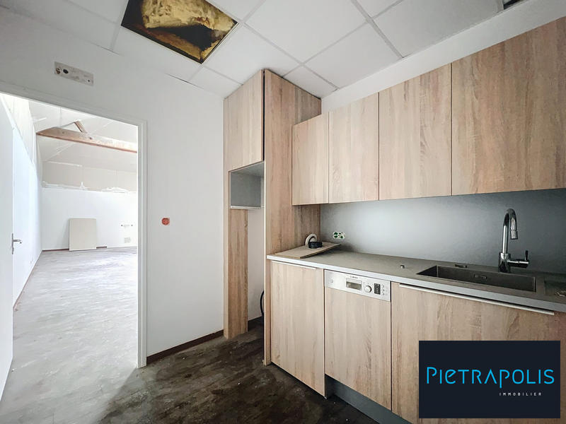 Bureau - 120 m² - 2 pièces