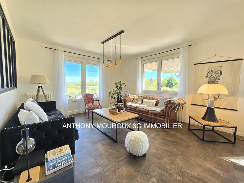 Maison - 222 m² - 6 pièces