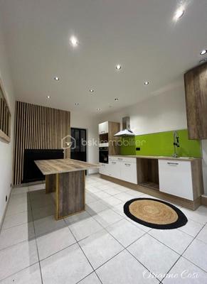 Maison de ville - 75 m² - 5 pièces