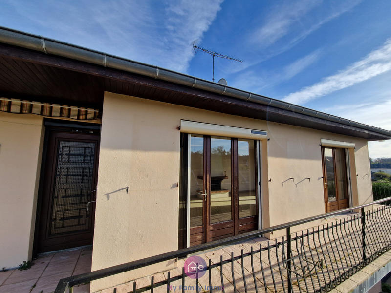 Maison - 99 m² - 5 pièces