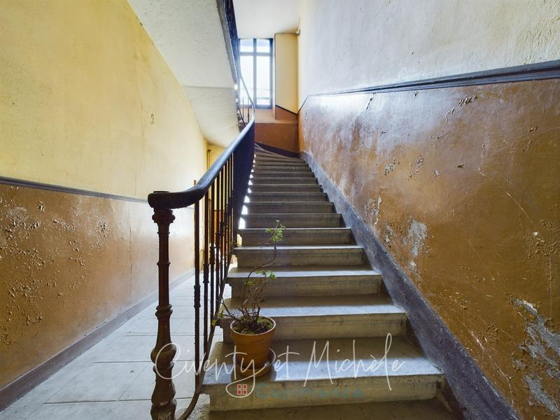 Immeuble - 374 m² - 12 pièces