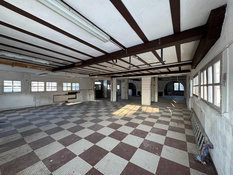 Propriété - 550 m² - 15 pièces