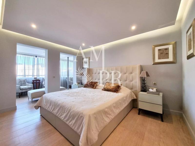 Appartement - 110 m² - 4 pièces