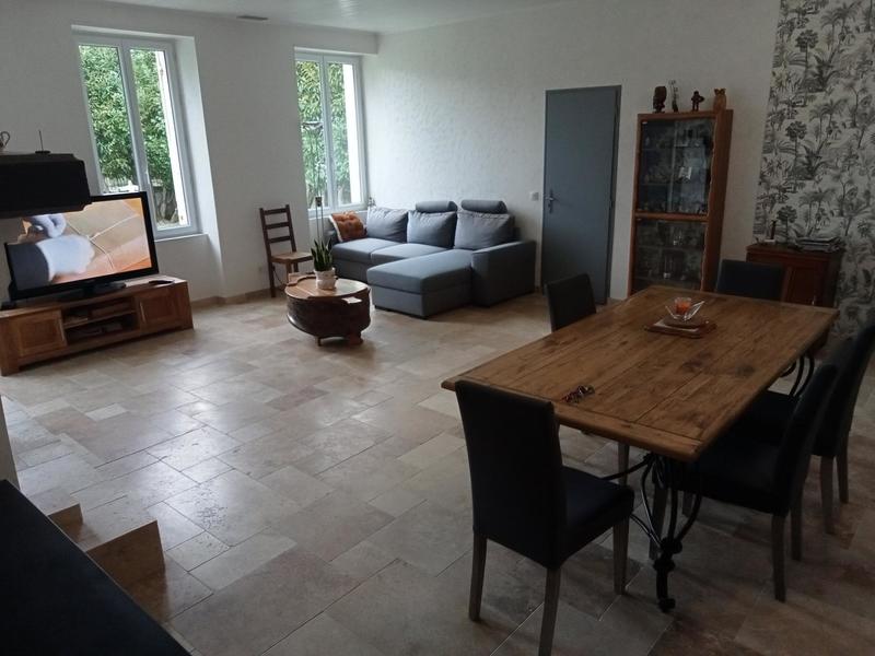 Maison - 305 m² - 9 pièces