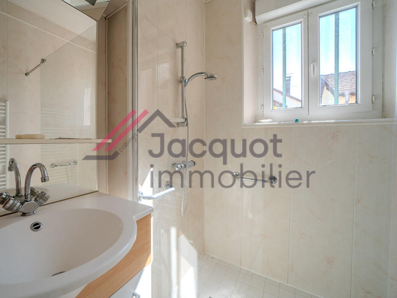 Maison - 211 m² - 10 pièces