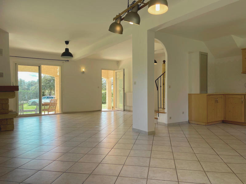 Maison - 135 m² - 6 pièces