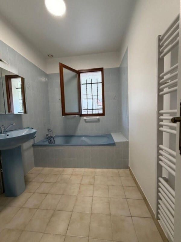 Maison - 148 m² - 6 pièces