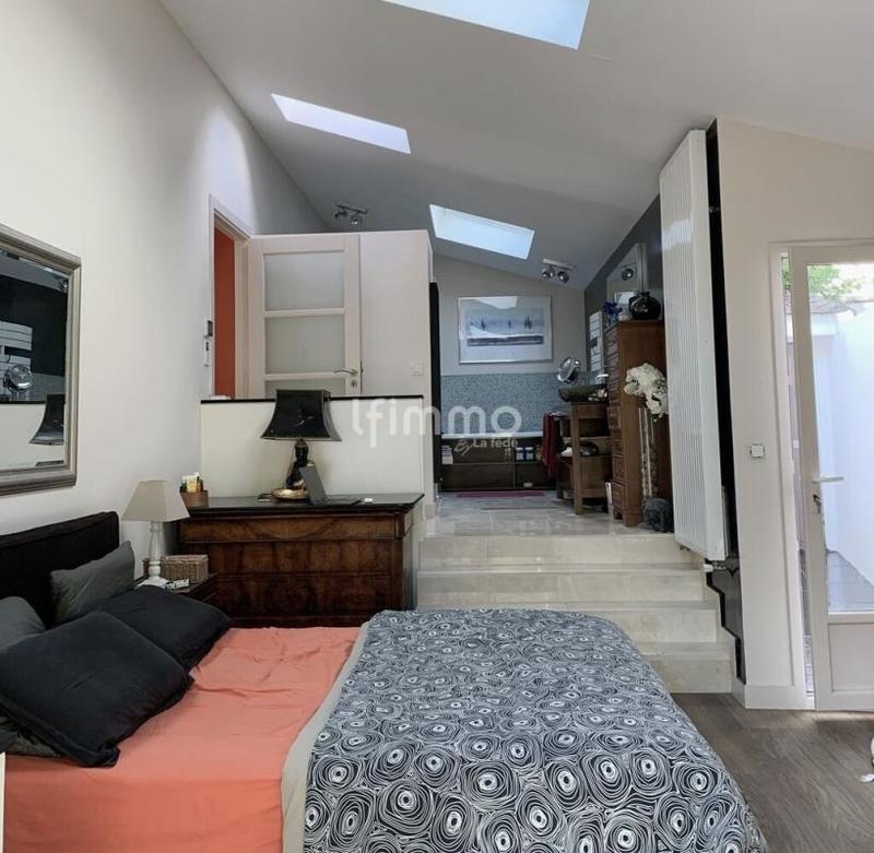 Maison - 185 m² - 8 pièces