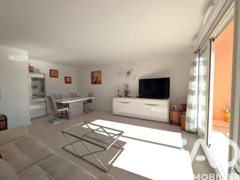 Appartement - 75 m² - 3 pièces