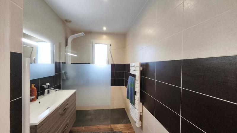 Maison - 93 m² - 4 pièces