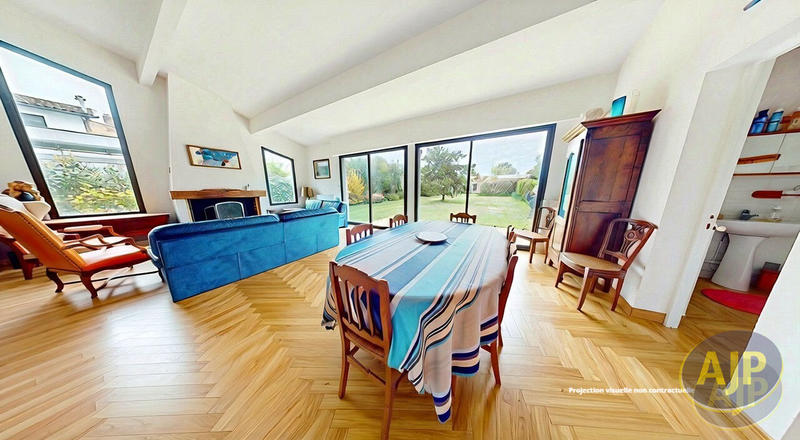 Maison - 170 m² - 5 pièces