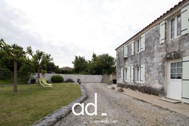 Maison - 260 m² - 9 pièces