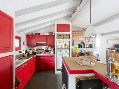 Appartement - 142 m² - 4 pièces