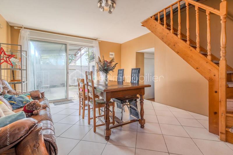 Maison - 161 m² - 11 pièces