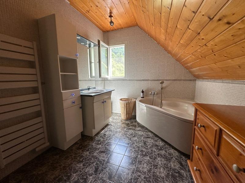 Maison - 147 m² - 5 pièces