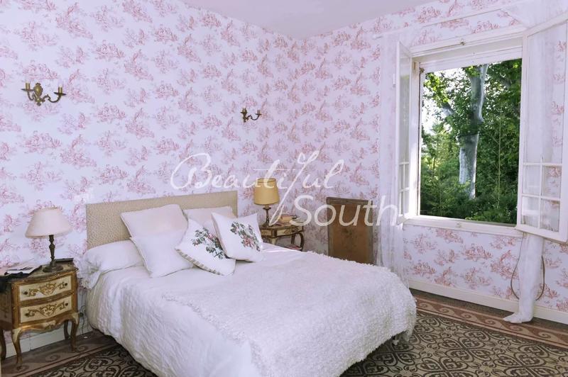 Hôtel particulier - 300 m² - 8 pièces