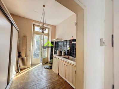 Immeuble - 273 m² - 14 pièces