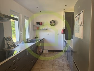 Propriété - 143 m² - 6 pièces