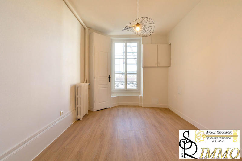 Appartement - 82 m² - 4 pièces