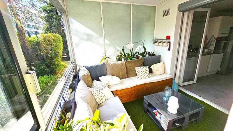 Appartement ancien - 93 m² - 4 pièces