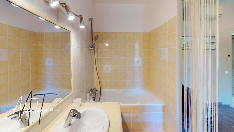 Maison - 308 m² - 8 pièces