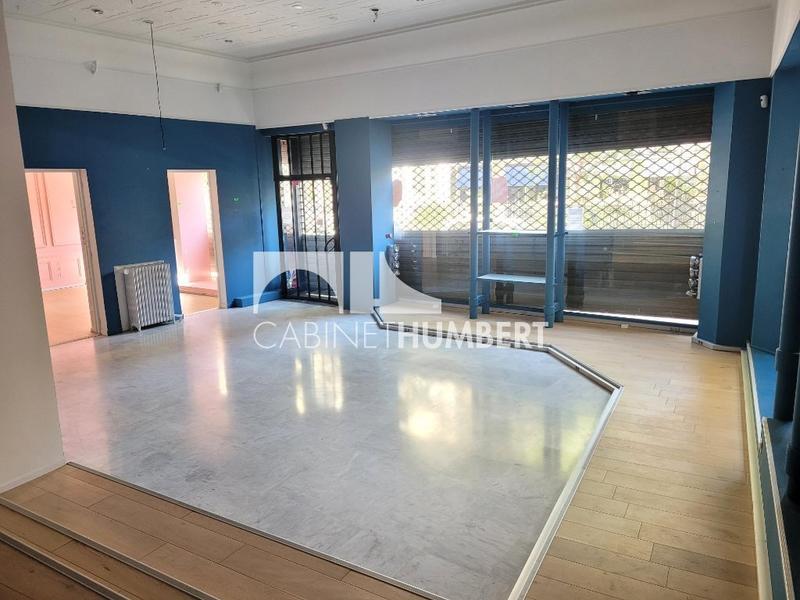Local commercial - 157 m²