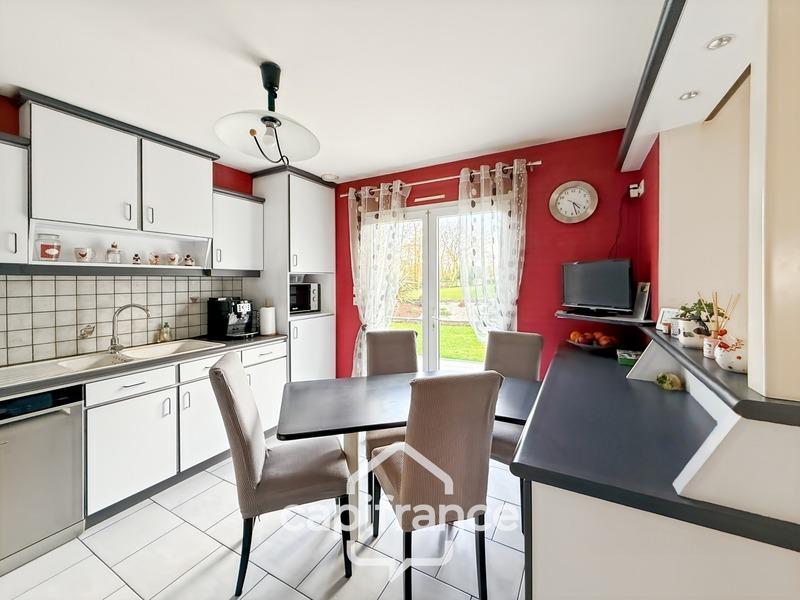 Maison - 98 m² - 5 pièces