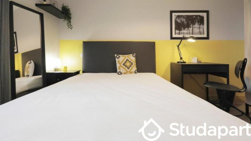 Chambre - 10 m² - 1 pièce